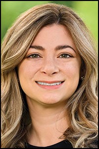 Headshot of Silvia Alexandria Mansoor